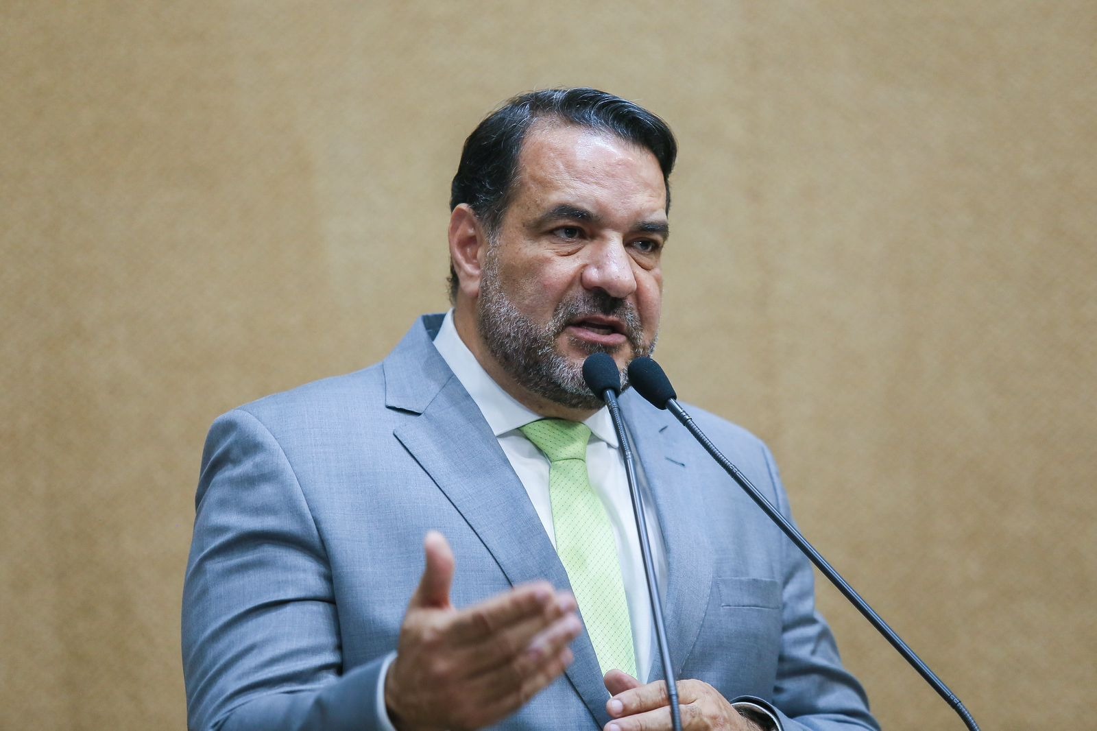 “O que está acontecendo que a ViaBahia ainda não saiu?”, questiona Alan Sanches