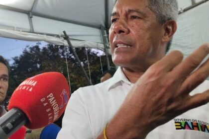“Não vão ser comentários da cintura para baixo que vão me tirar do sério”, afirma Jerônimo em resposta a ACM Neto