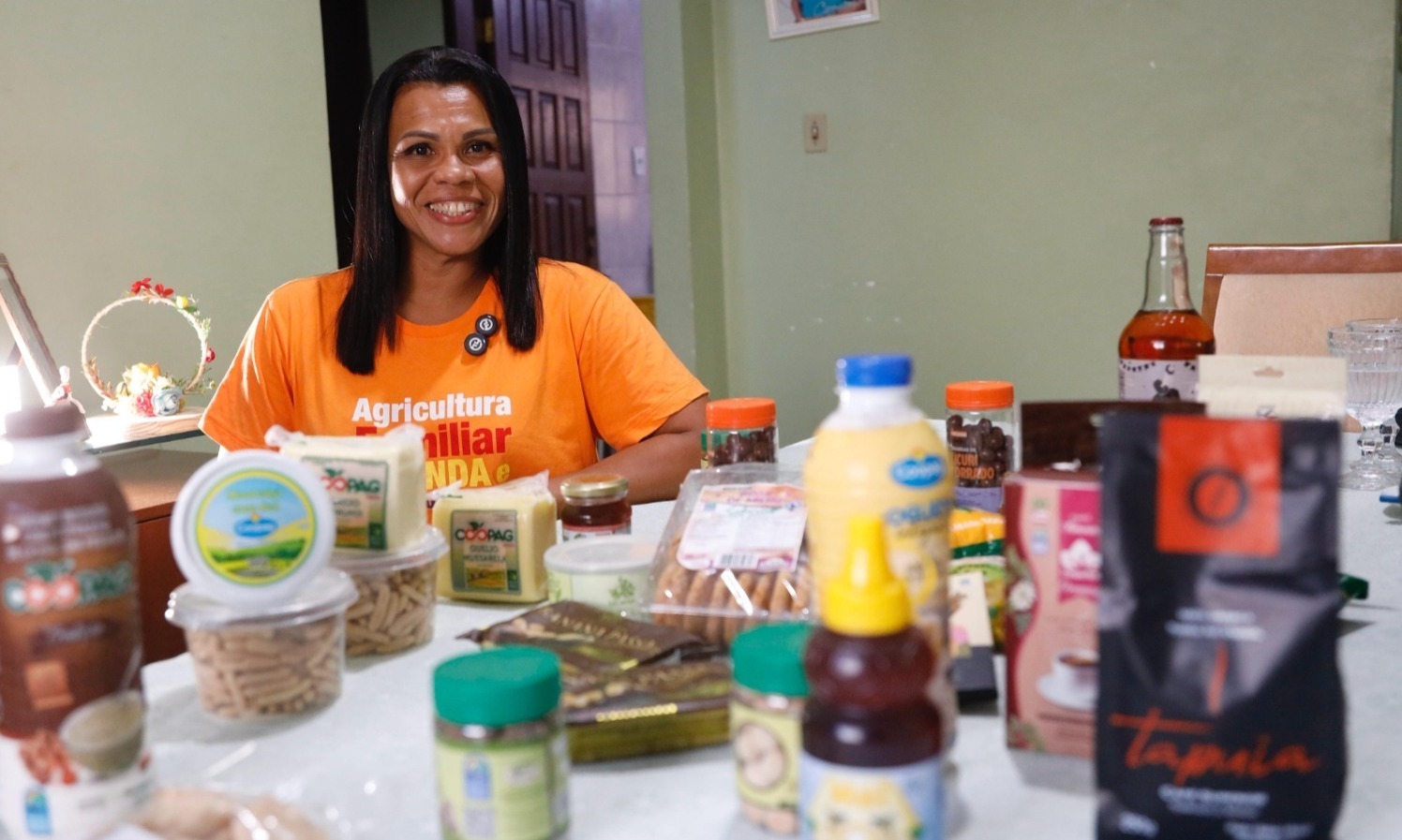 A história da família Silva-Alves, de Salvador, que repercutiu nacionalmente na edição desta terça-feira (22) do Jornal Nacional (JN), da Rede Globo, destacou as transformações na agricultura familiar no Nordeste, em especial na Bahia, nas últimas décadas, a partir da adoção de políticas públicas no setor.