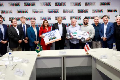 Jerônimo apresenta a Zé Ronaldo ações do Governo do Estado para a Micareta de Feira