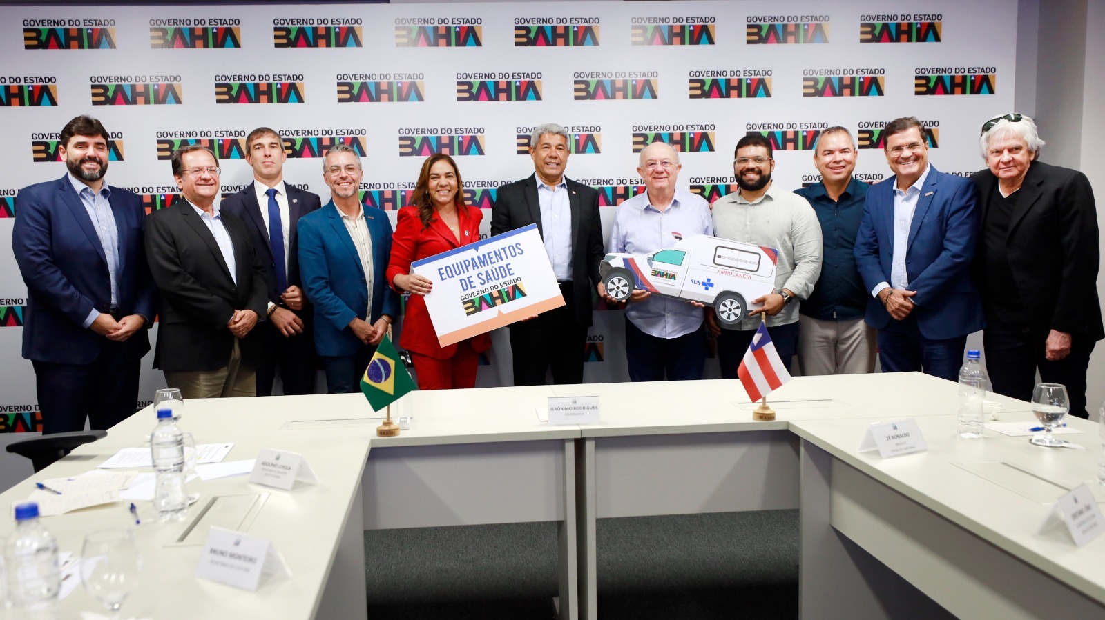 Jerônimo apresenta a Zé Ronaldo ações do Governo do Estado para a Micareta de Feira