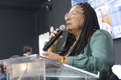 Marta Rodrigues critica postura da Prefeitura diante da greve dos professores