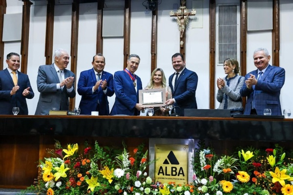 Presidente do STF recebe Comenda 2 de Julho e Cidadania Baiana em sessão especial na ALBA