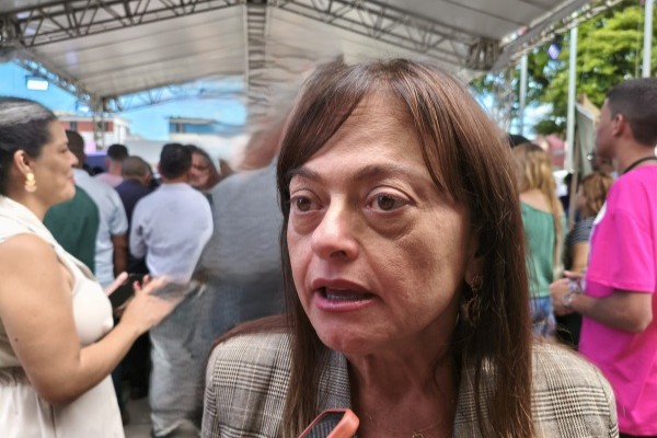 Alice Portugal afirma que Prefeitura de Salvador faz “artifício matemático” para não pagar o piso dos professores
