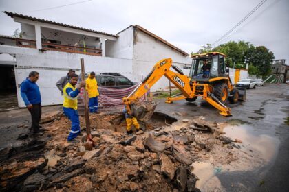 Mobilização de equipes da Prefeitura de Lauro de Freitas reduzem impactos das chuvas