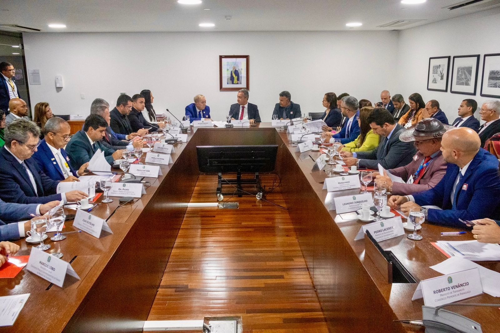 Rui Costa anuncia construção de nova ponte sobre o Rio Jequitinhonha em tempo recorde
