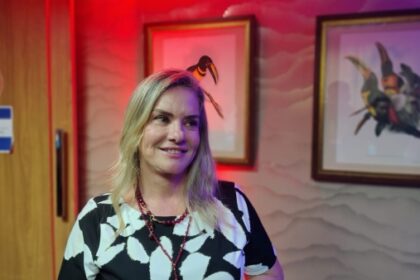 Ivana Bastos destaca combate às fake news em encontro de Comunicação Legislativa