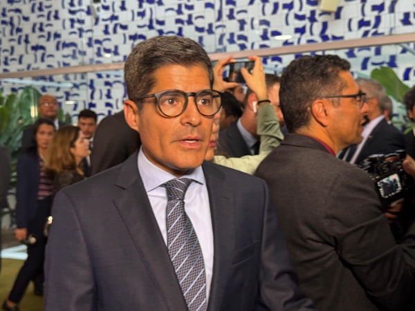 “Um governo que gasta muito e gasta mal”, diz ACM Neto sobre o governo Lula