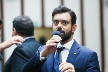 Tiago Correia exige que ministro implemente ponte provisória sobre o Rio Jequitinhonha