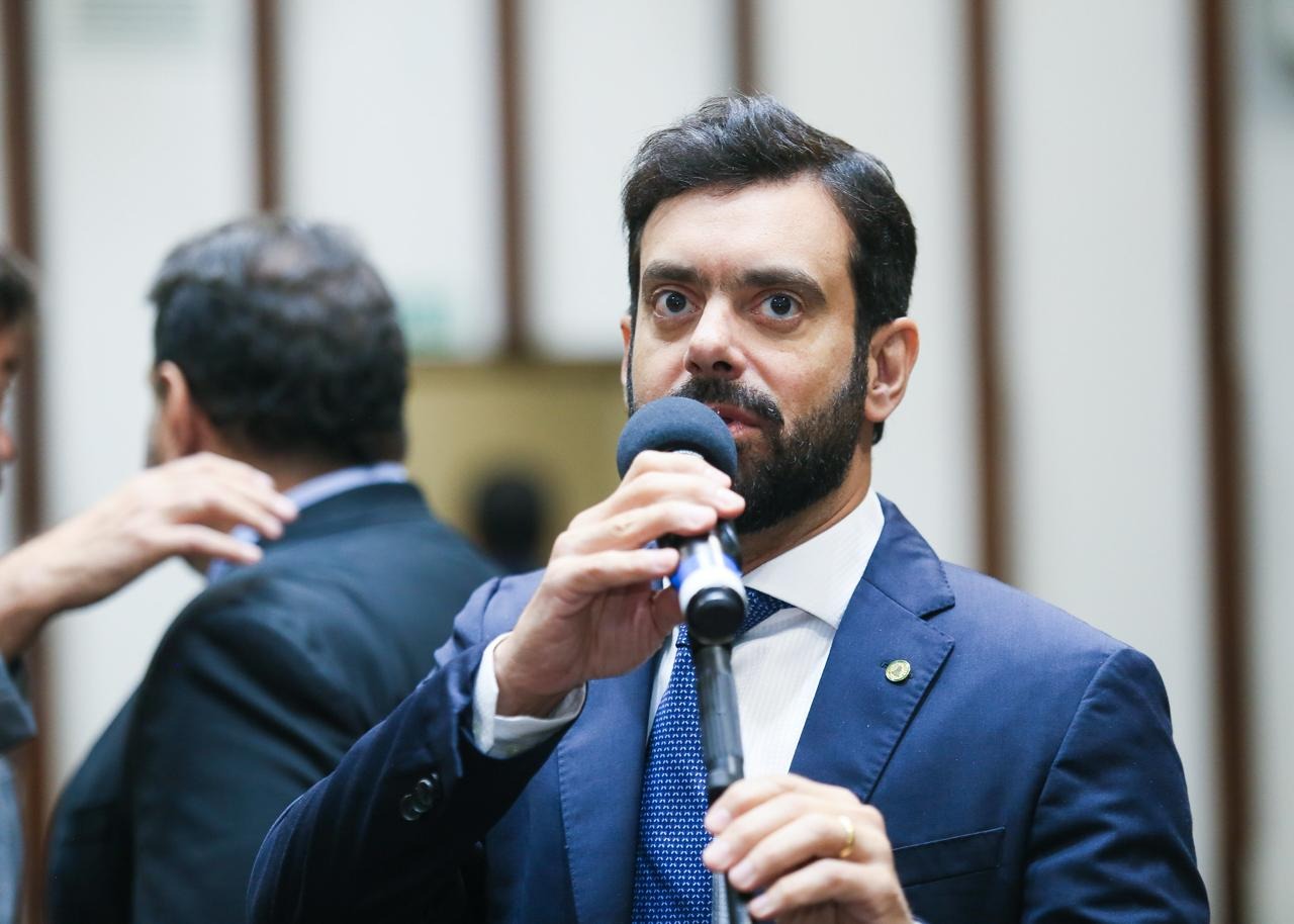 Tiago Correia exige que ministro implemente ponte provisória sobre o Rio Jequitinhonha