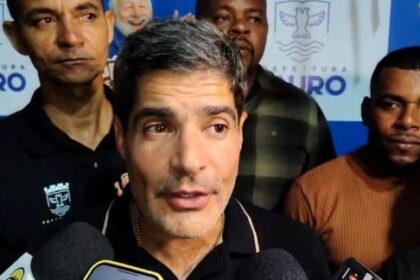 “Três traficantes e um estuprador fugindo de boa”, dispara ACM Neto sobre crise do sistema prisional da Bahia