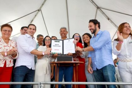 Jerônimo inaugura nova escola de tempo integral e reforça estrutura de saúde em Antas  