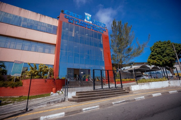 Prefeitura de Lauro de Freitas esclarece proposta de reajuste para professores da rede pública