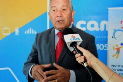 Téo Senna cobra coerência da APLB e reforça apelo pelo fim da greve na educação