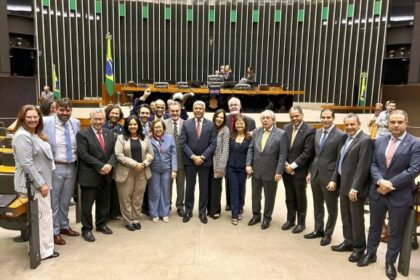 Em Brasília, Jerônimo Rodrigues participa de sessão solene em homenagem ao 2 de Julho