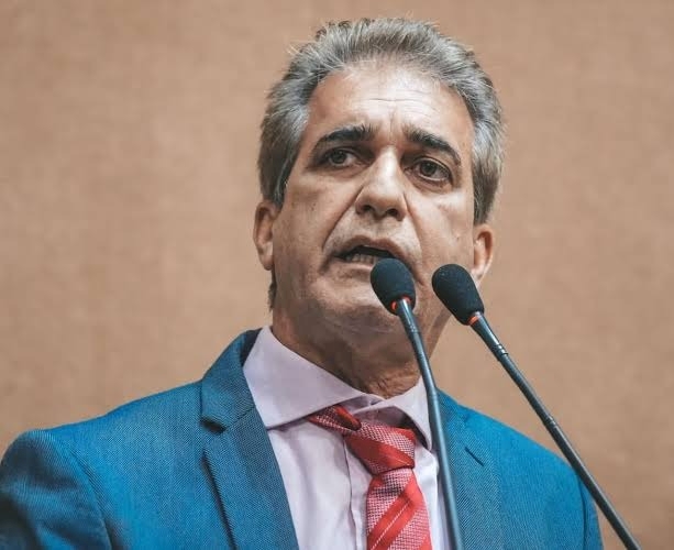 Deputado Robinson Almeida processa prefeito de Cruz das Almas: "Ele ultrapassou todos os limites"
