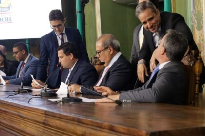 Câmara de Salvador reabre trabalhos legislativos