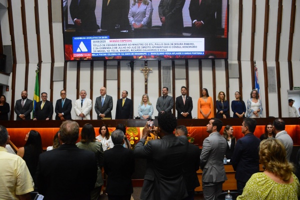 ALBA concede títulos de honra a ministro do STJ e cônsul brasileiro na Itália