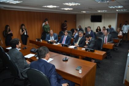 Comissão de Agricultura aprova projetos sobre aves e desperdício de alimentos