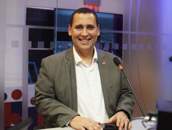Éden nega desejo de ser candidato, mas aceita qualquer missão dada pelo PT