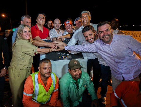 Governo do Estado entrega recuperação da BA-573, impulsionando mobilidade, segurança e economia na região de Guanambi