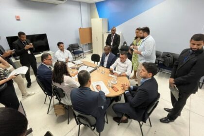 Aladilce pede vistas ao PL da LOUS em reunião conjunta das comissões da Câmara