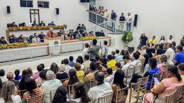 Coronel agradece apoio dos prefeitos e destaca relação com Otto Alencar ao se tornar cidadão de Bom Jesus da Lapa