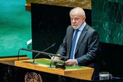 Lula diz que manifestações são “espetáculo da democracia”