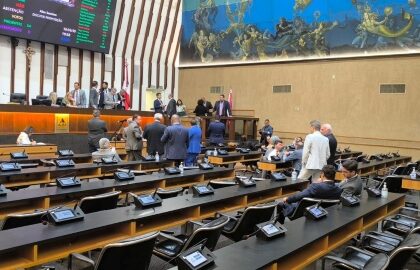 Assembleia aprova 14 projetos de autoria do Executivo, Tribunal de Justiça e TCM