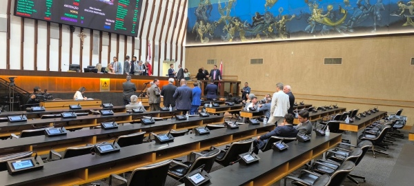 Assembleia aprova 14 projetos de autoria do Executivo, Tribunal de Justiça e TCM