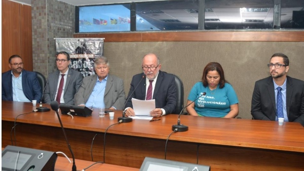 Comissão de Meio Ambiente debate propostas para acabar com os "Lixões"