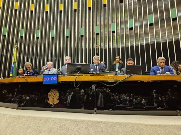 Em Brasília, governador Jerônimo Rodrigues participa de homenagem aos 192 anos de Feira de Santana