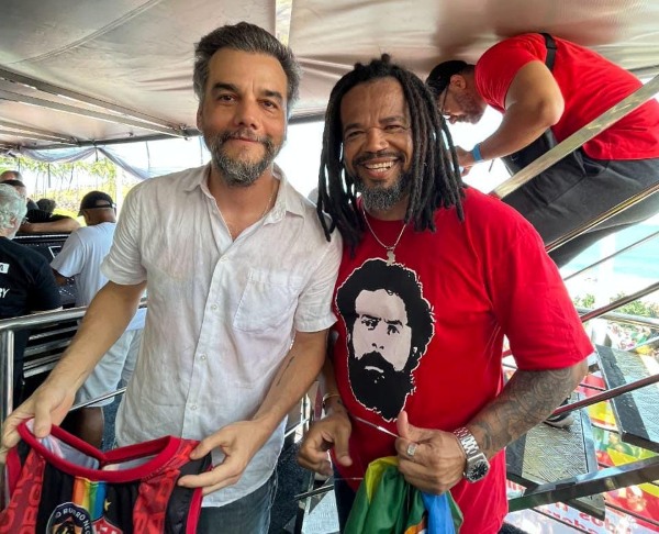 Kleber Rosa participa de ato político na Barra contra a PEC da Blindagem e o PL da Anistia