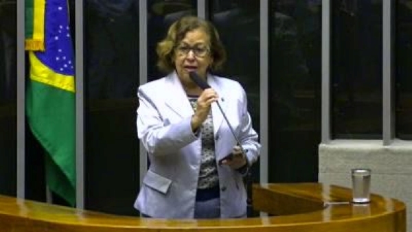 Lídice da Mata chama de “simbólico” voto da ministra Cármen Lúcia para condenar Bolsonaro