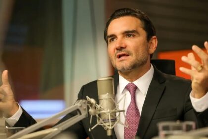 Celso Sabino confirma a Lula que deixará Ministério do Turismo