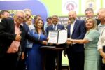Governador sanciona leis para criação de novos comandos e promove oficiais da Polícia Militar