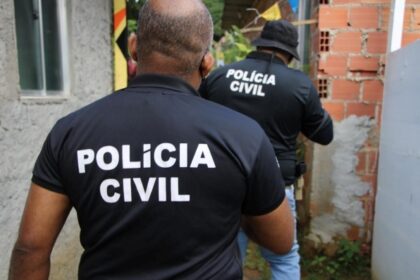 Dois homens são presos em flagrante por posse ilegal de armas em Santa Maria da Vitória