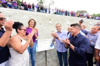 Prefeitura de Salvador entrega contenção de encosta em Granjas Rurais