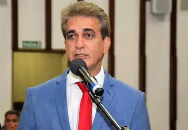 “Vitória da democracia”, afirma Robinson Almeida sobre condenação de Bolsonaro e militares