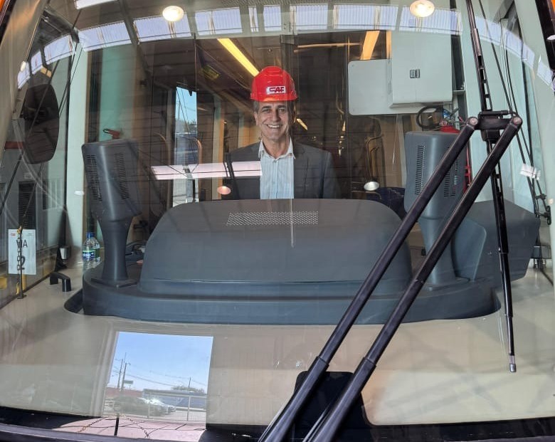 “Sonho do povo de Salvador de andar de trem no Subúrbio está muito perto de ser realizado”, afirma Robinson Almeida