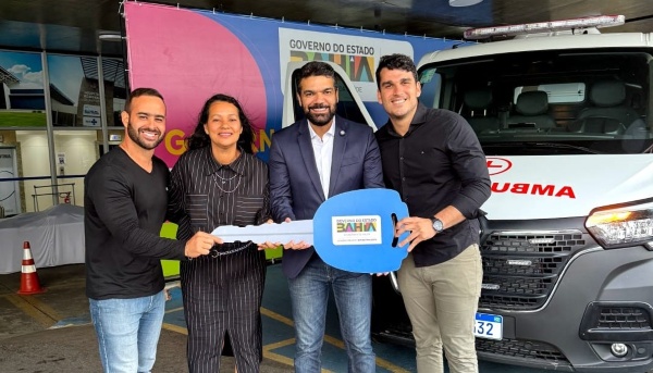 Rogério Andrade entrega ambulância 0 km para Mutuípe através de emenda parlamentar