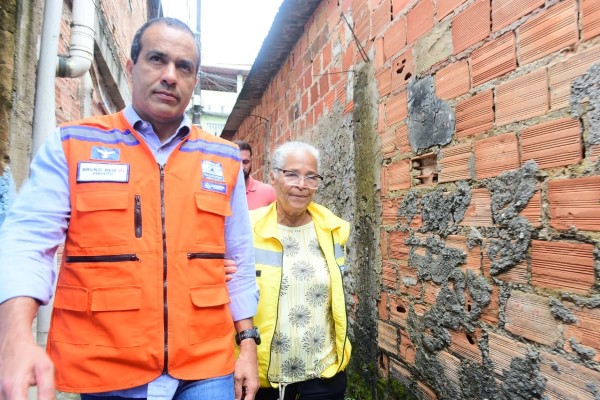 Prefeitura anuncia R$ 130 milhões para obras de contenção de encosta em 46 áreas de risco de Salvador