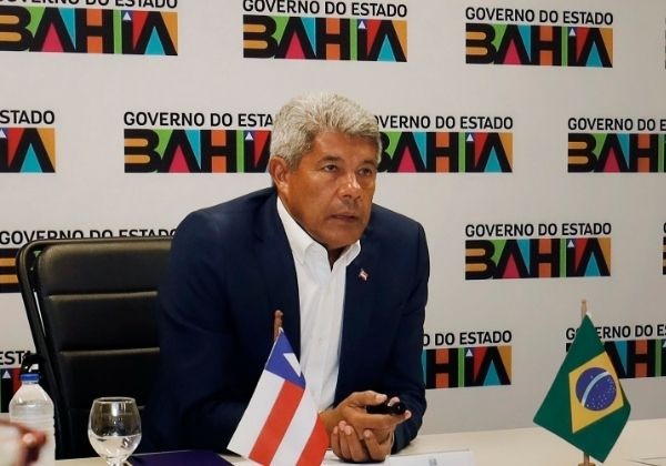 Jerônimo se solidariza com às famílias dos 17 mortos em acidente de ônibus em Caruaru