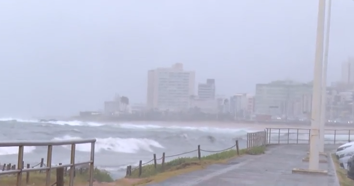 Temporal em Salvador: Codesal aciona sirenes em nove comunidades; chuvas ultrapassam 150 mm em 72 horas