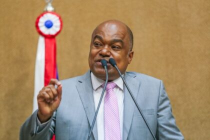 Samuel Júnior critica silêncio do PT sobre operação da Polícia Federal em sindicato do irmão de Lula