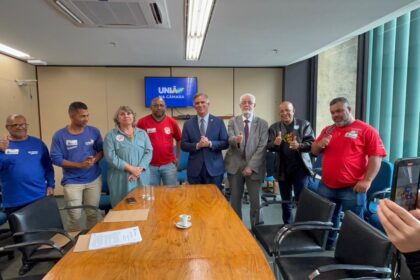 Suíca vai a Brasília e reforça luta nacional pela regulamentação da profissão de garis e margaridas