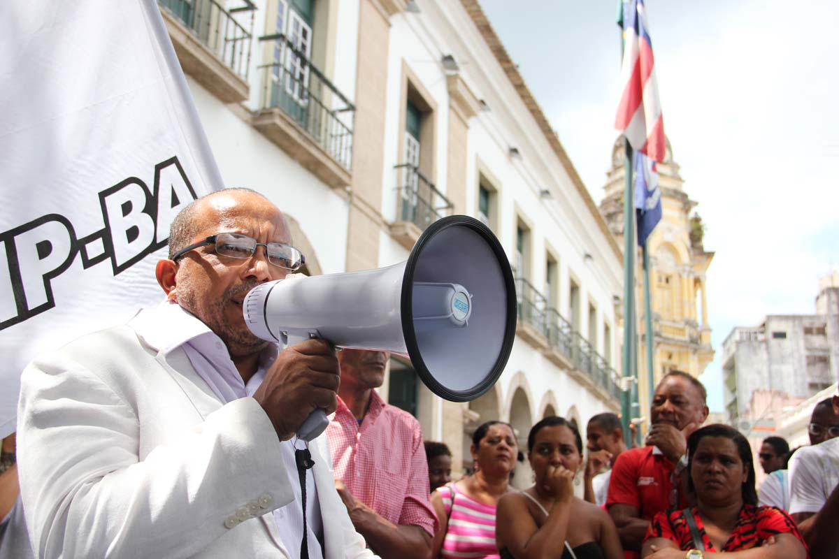 Em artigo, Suíca reflete sobre como a centralização do poder é prejudicial para democracia