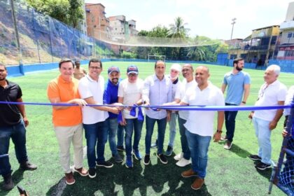 Prefeitura entrega nova arena com grama sintética em São Rafael