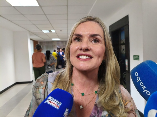 Presidente da ALBA, Ivana Bastos é internada para tratar inflamação no intestino