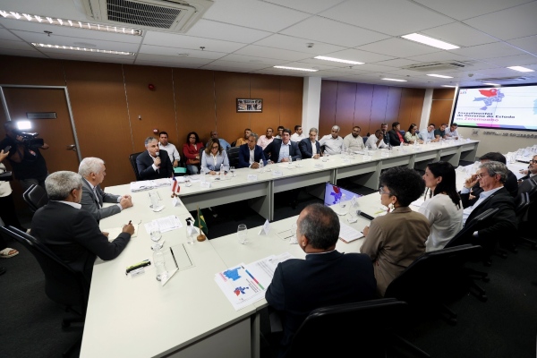 Jerônimo recebe prefeito de Miguel Calmon e destaca mais de R$ 84 milhões em investimentos no município